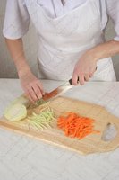 Салат из моркови с кольраби
