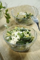 Салат из зеленой стручковой фасоли с картофелем