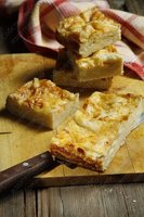 Пирог из лаваша с голандским сыром