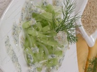 Салат огуречный с укропом