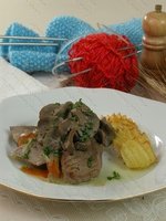 Свинина тушенная с почками