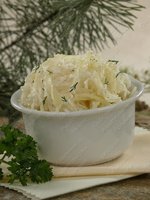 Салат из редьки с сыром