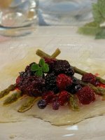 Салат с лесными ягодами