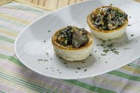 Волованы с печенкой и грибами