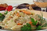 Овощи с какосом и арахисом