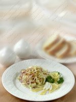 Салат из сыра яиц и квашеной капусты
