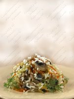 Салат с рисом и грибами
