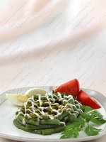 Салат из спаржи со стручковой фасолью