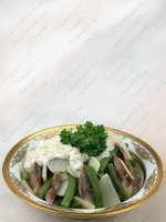Салат из сельди и  зеленой фасоли