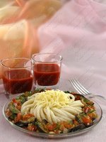 Макароны с овощным соусом