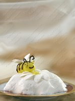 Десерт пчелка