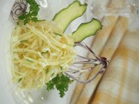 Салат из патисонов с луком