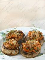 Грибы фаршерованные курицей