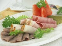 Ассорти мясное с овощами