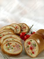 Бутерброд-рулет с мясом и сыром