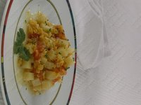 Овощи с красной чечевицей и соусом карри