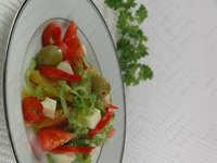 Салат зеленый с брынзой