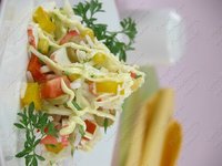 Салат с кукурузой и рисом