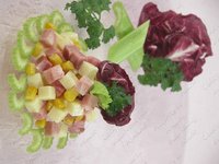 Салат из брынзы ветчины и кресс-салата