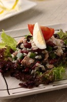 Греческий салат с тунцом