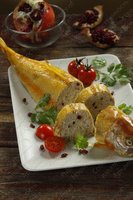 Рыба-рулет с фундуком и рисом