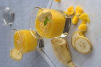 Банананово-манговый смузи