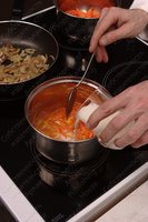 Морковные зразы с изюмом и яблоками