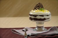 Творожный десерт с айвой и шоколадом
