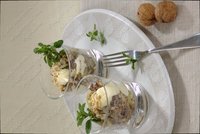 Салат мясной с блинчиками