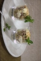 Салат мясной с блинчиками