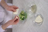 Огуречный салат с адыгейским сыром