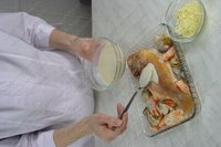 Телапия запеченная с крабами и устрицами