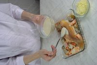 Телапия запеченная с крабами и устрицами