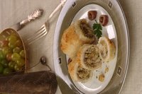 Рулетинки из камбалы с орешками