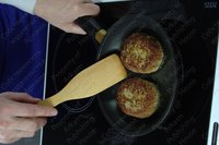 Котлеты из утиного мяса с овощами