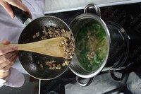 Рассольник с куриными потрошками