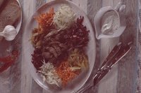 Салат чафан с жареным мясом