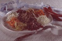 Салат чафан с жареным мясом