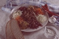 Салат чафан с жареным мясом